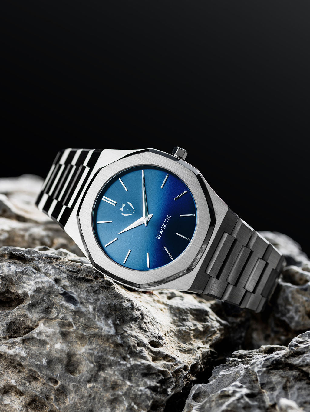 Do Quartz Watches Need Batteries? Why You Need A Quartz Watch